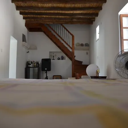 וילה Century House
