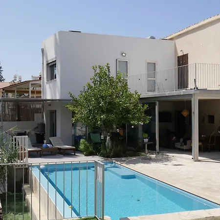 Century House וילה